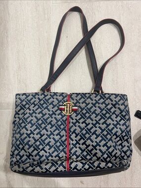Tommy Hilfiger Navy gray red Patterned Shoulder Tote
